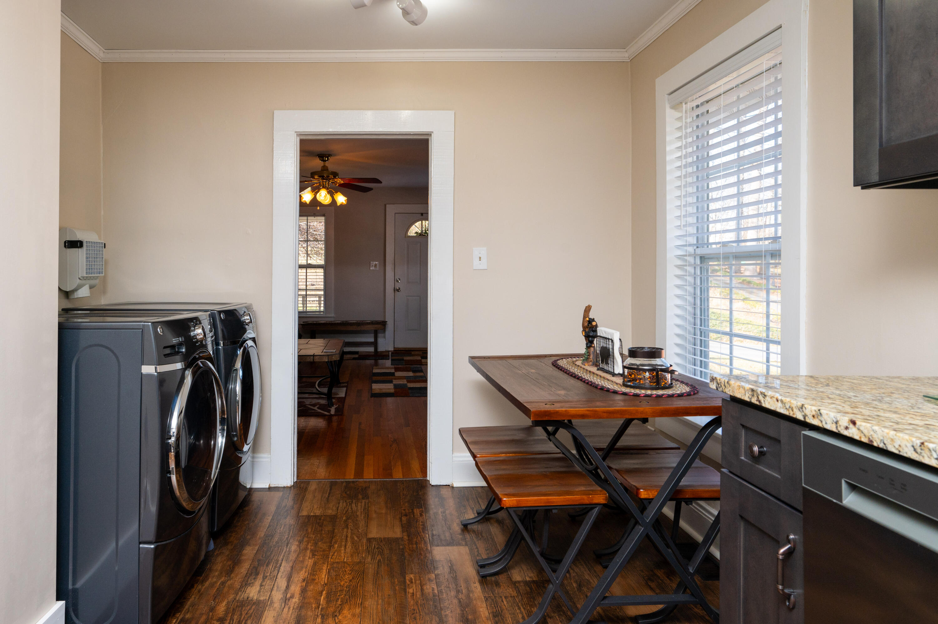 1724 Field Road Elizabethton, TN 37643 - Photo 13 of 31 Washer Dryer Remain-1