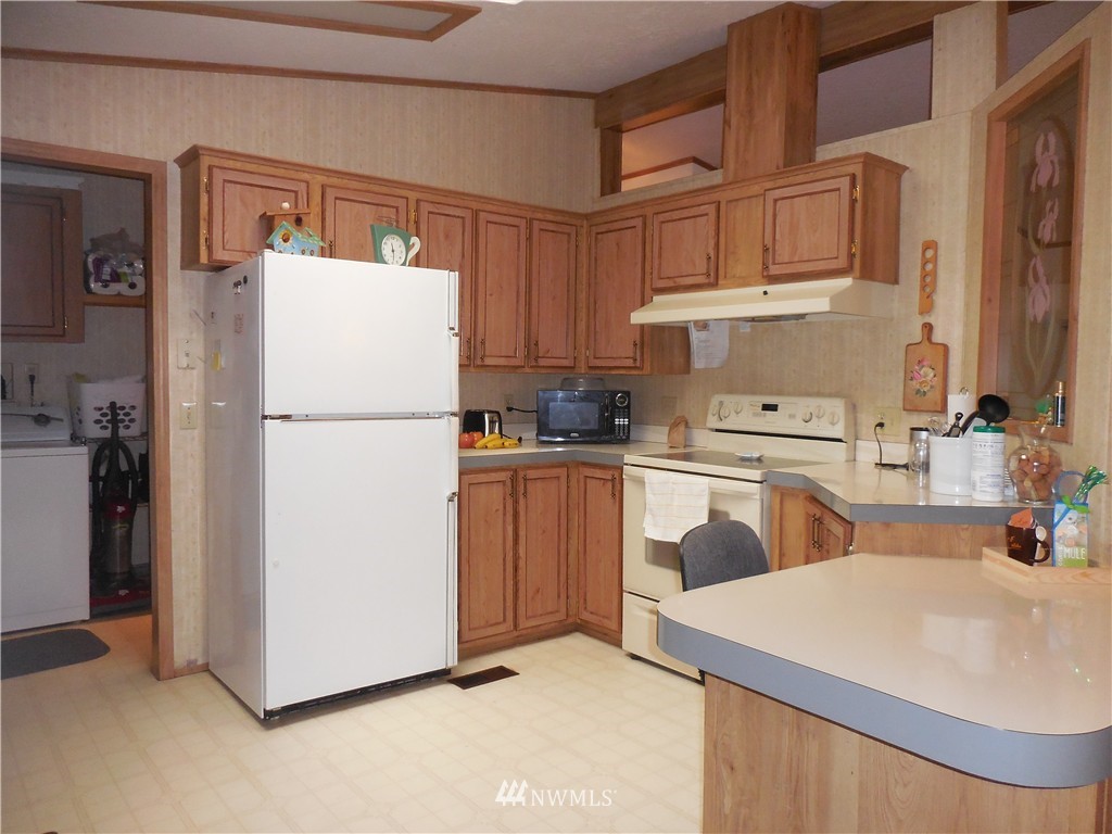 415 Lakeview Road, Unit K21 Lynnwood, WA 98087 - Photo 7 of 18