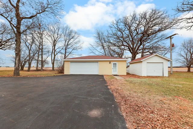 $235,000 | 2810 Oxbow Road, Morris, IL 60450