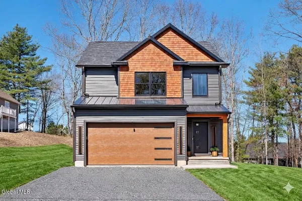 $700,000 | 130 Hidley Road, North Greenbush, NY 12198