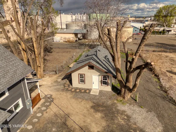 $299,000 | 503 Grandridge Road, Grandview, WA 98930