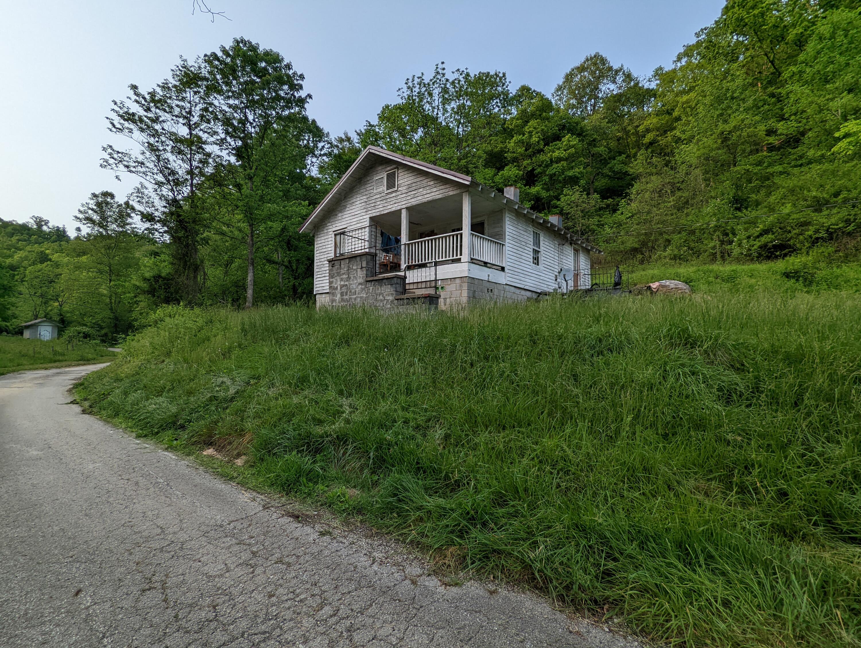 1560 Buckeye Branch Road Flat Lick, KY 40935 - Photo 2 of 5 1