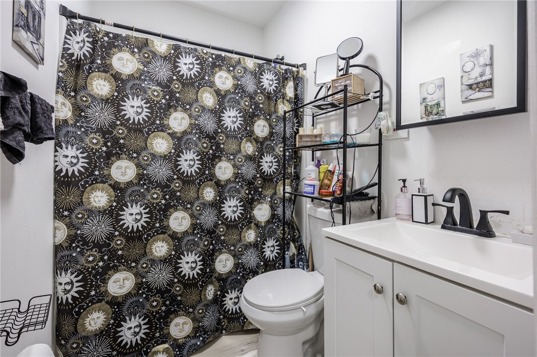 409 Raines Park Rochester, NY 14613 - Photo 9 of 40