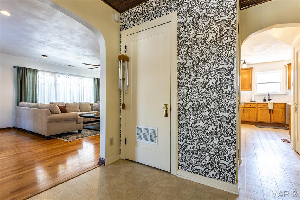 5825 Redbud Lane Edwardsville, IL 62025 - Photo 5 of 33