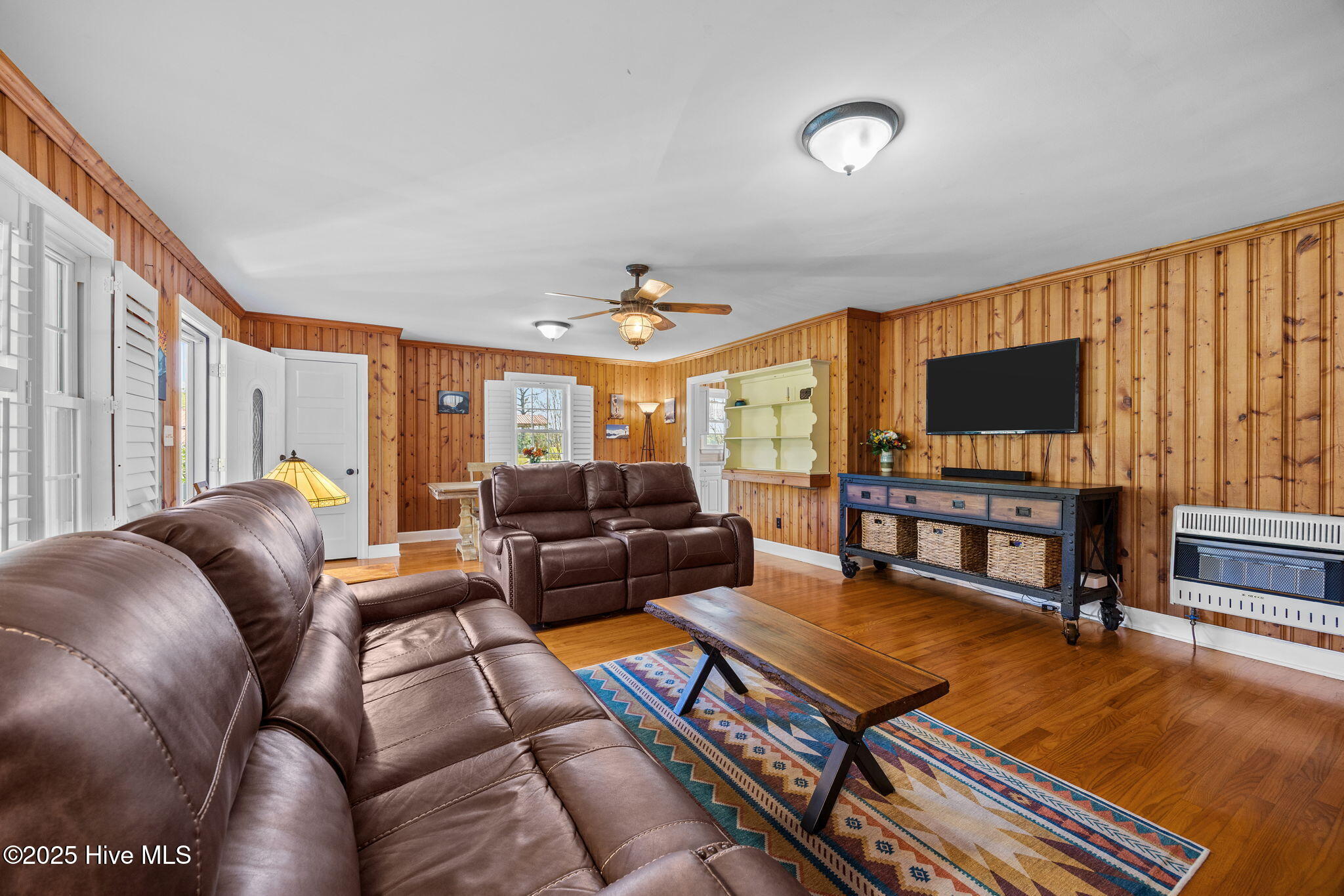 1131 Post Road Bath, NC 27808 - Photo 11 of 53 1131 living area 5