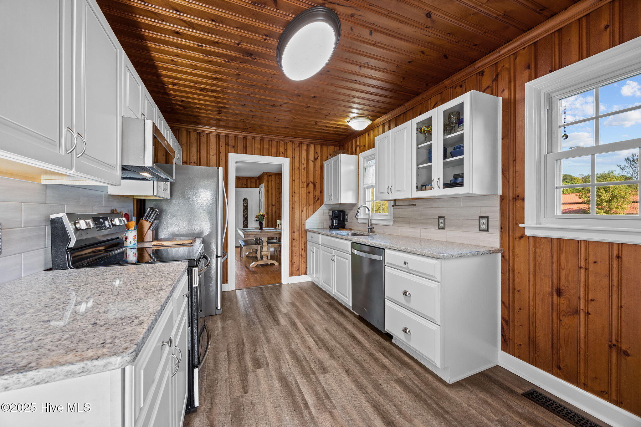 1131 Post Road Bath, NC 27808 - Photo 22 of 53 1131 kitchen