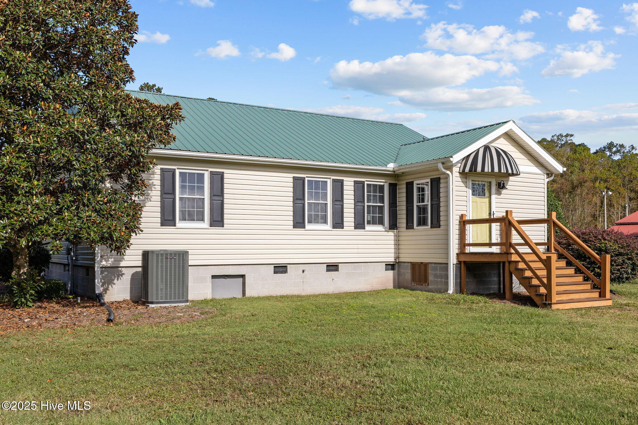 1131 Post Road Bath, NC 27808 - Photo 41 of 53 1131 back of home