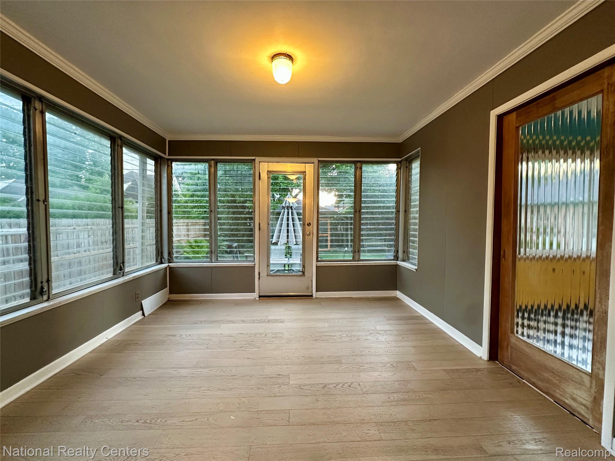 821 Pemberton Road Grosse Pointe, MI 48230 - Photo 16 of 70 Florida room 4.jpg