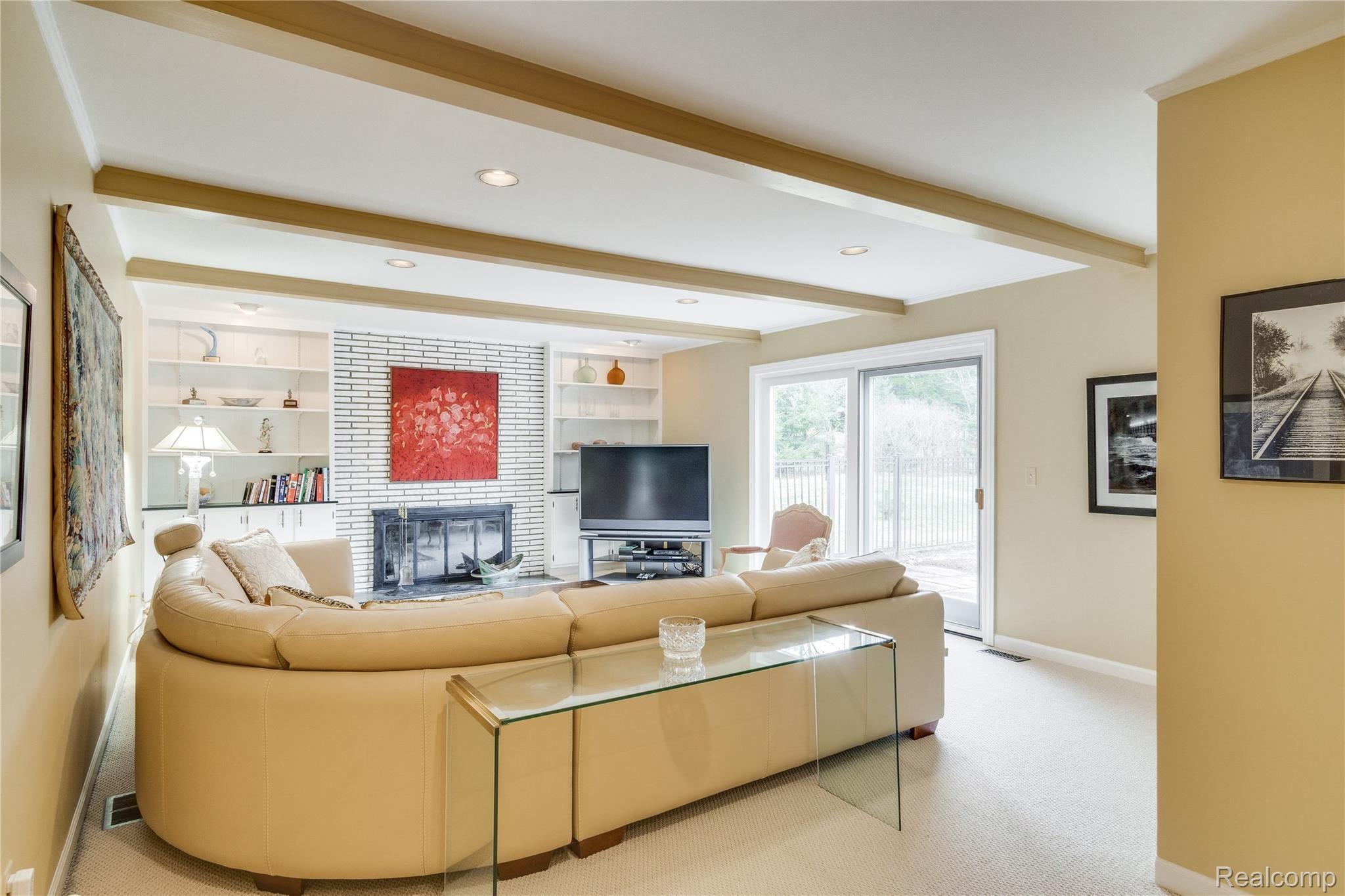 5381 Deep Wood Road Bloomfield Hills, MI 48302 - Photo 17 of 79 Interiors (19 of 45).jpg