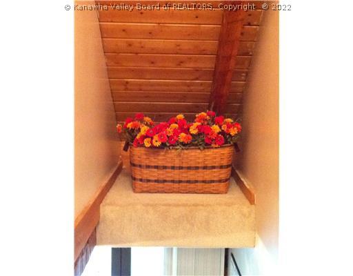 71 Chestnut Road Elkview, WV 25071 - Photo 12 of 16 Other. Landing Above Stairwell