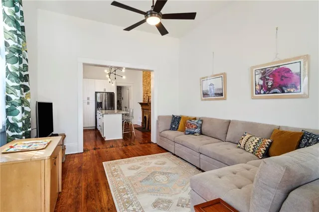 $2,200 | 1713 Rousselin Drive, New Orleans, LA 70119