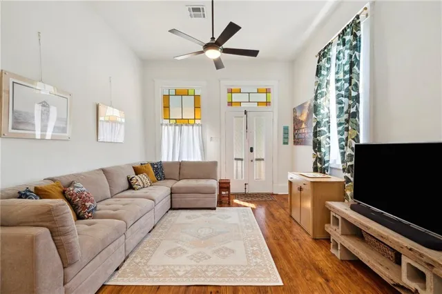$2,200 | 1713 Rousselin Drive, New Orleans, LA 70119