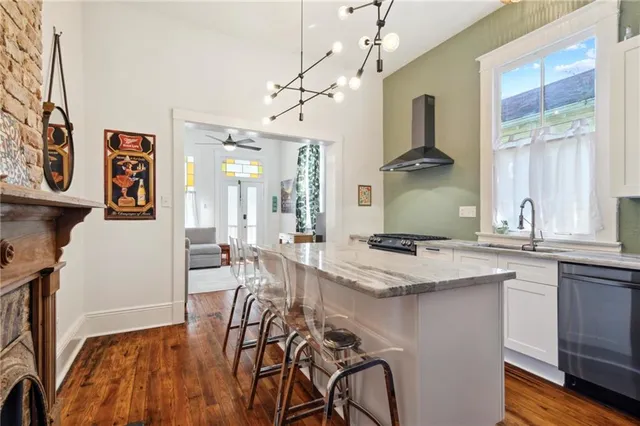 $2,200 | 1713 Rousselin Drive, New Orleans, LA 70119