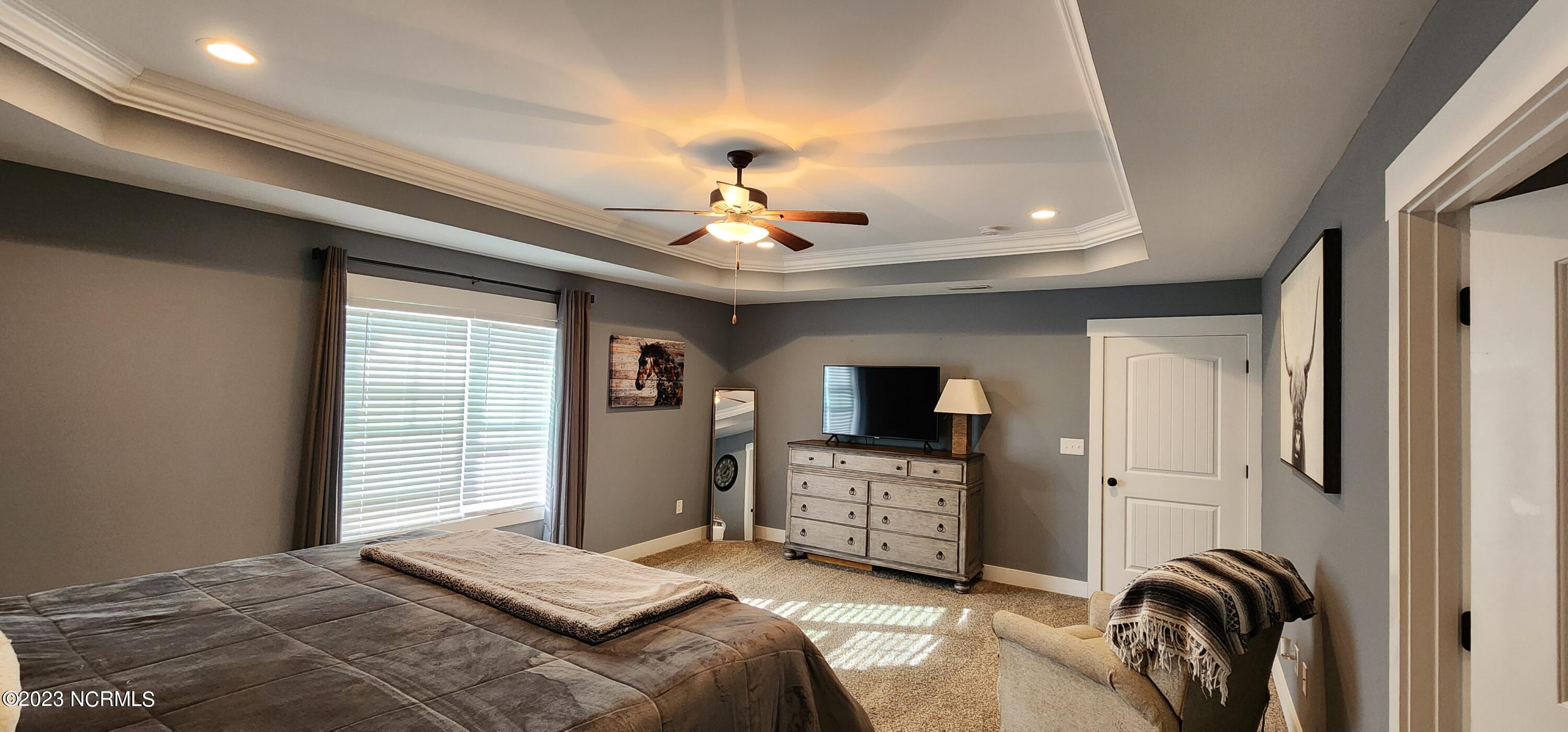 352 Inverness Drive Hubert, NC 28539 - Photo 19 of 51 352 photo m-suite 3
