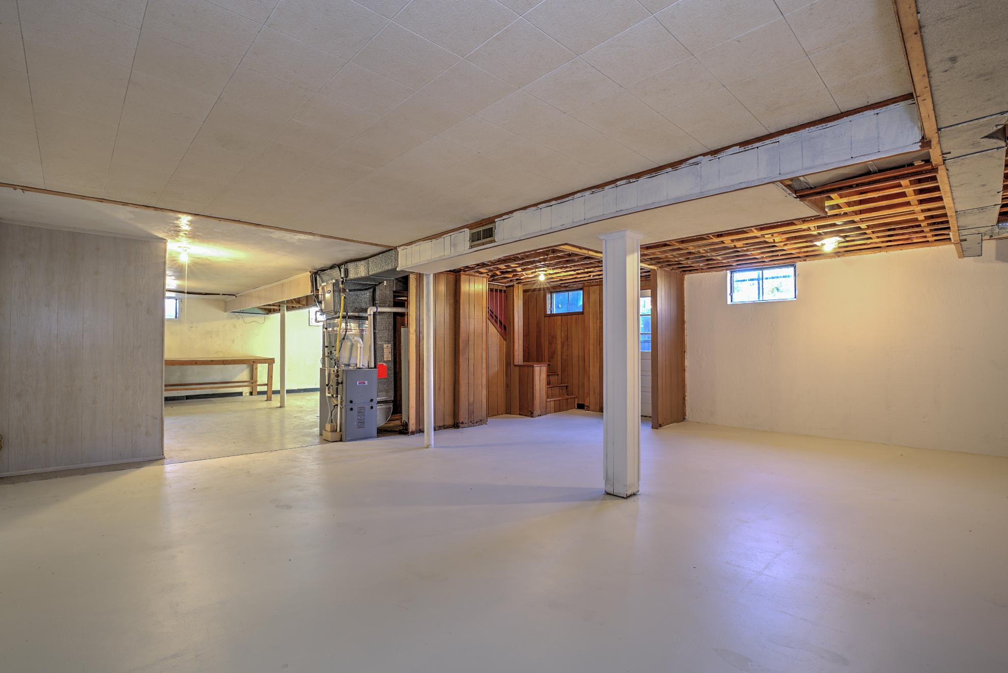 3625 New Spring Branch Road Southeast Roanoke, VA 24014 - Photo 16 of 26 Basement to Stairs