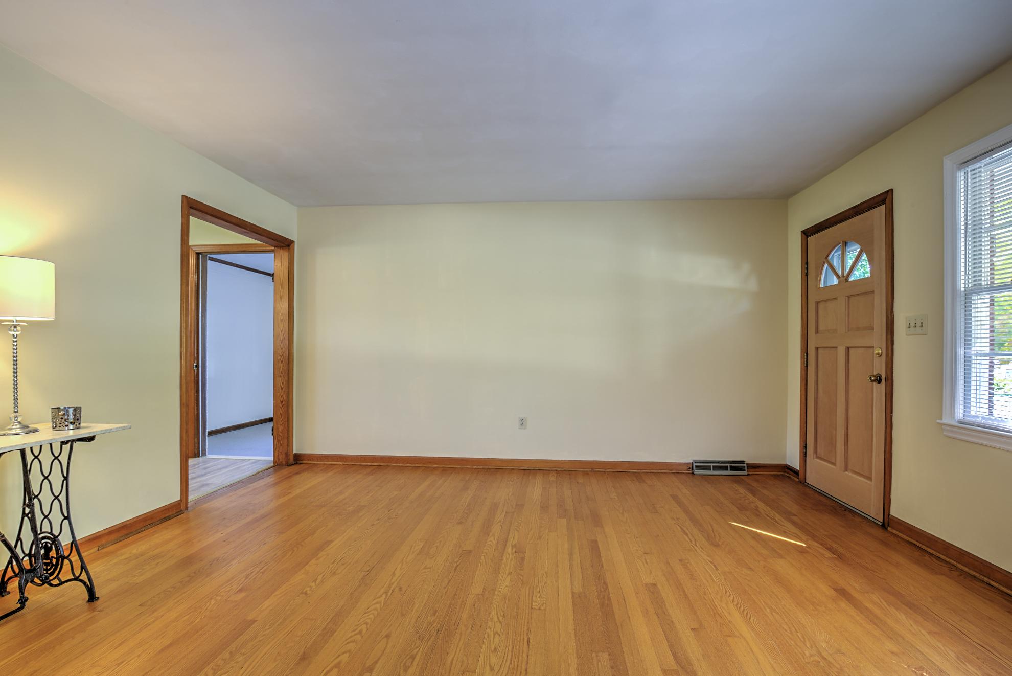 3625 New Spring Branch Road Southeast Roanoke, VA 24014 - Photo 3 of 26 LivingRoom to Family Room