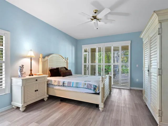 $525,000 | 2941 Sandringham Place, Sarasota, FL 34235