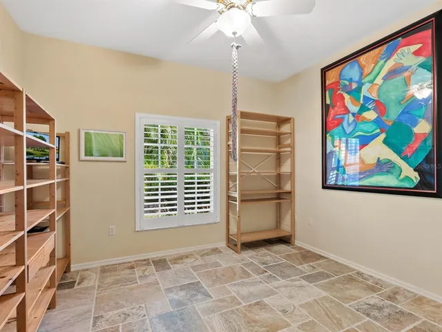 $525,000 | 2941 Sandringham Place, Sarasota, FL 34235