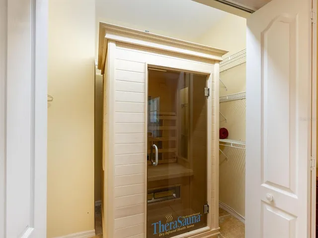 $525,000 | 2941 Sandringham Place, Sarasota, FL 34235