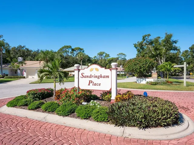 $525,000 | 2941 Sandringham Place, Sarasota, FL 34235