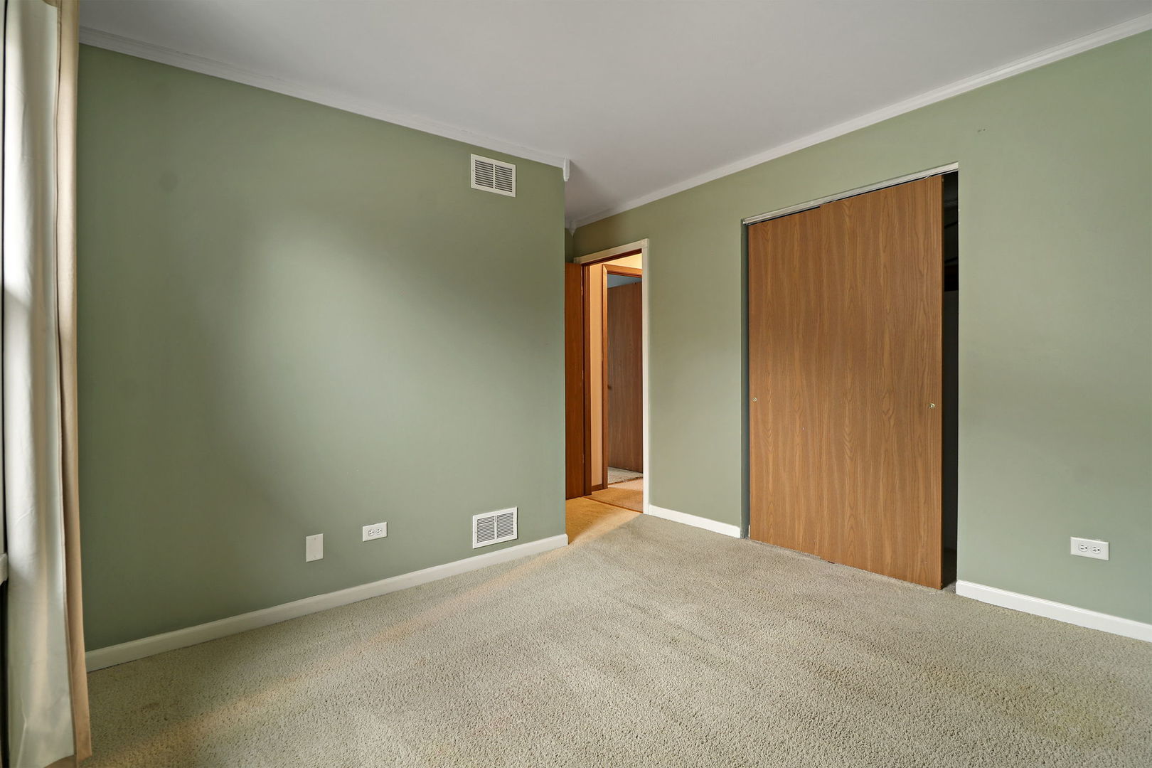 811 North Beck Road Lindenhurst, IL 60046 - Photo 12 of 20