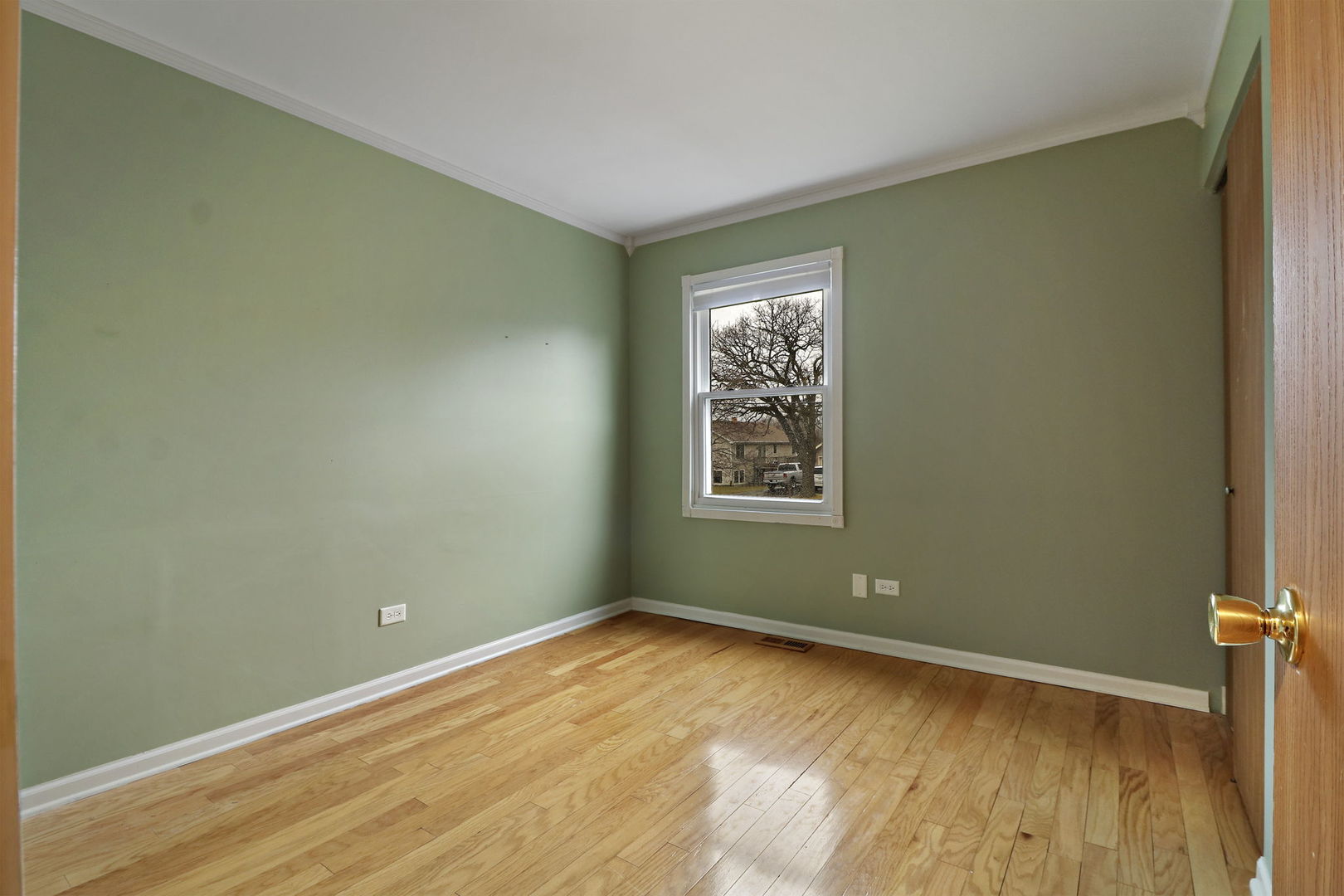 811 North Beck Road Lindenhurst, IL 60046 - Photo 13 of 20