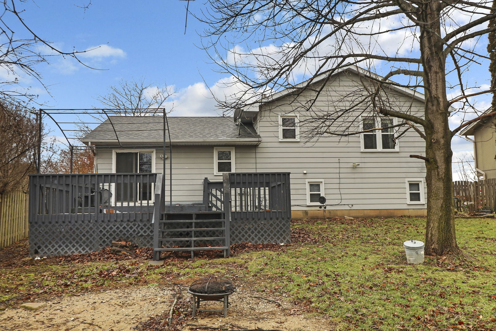 811 North Beck Road Lindenhurst, IL 60046 - Photo 19 of 20