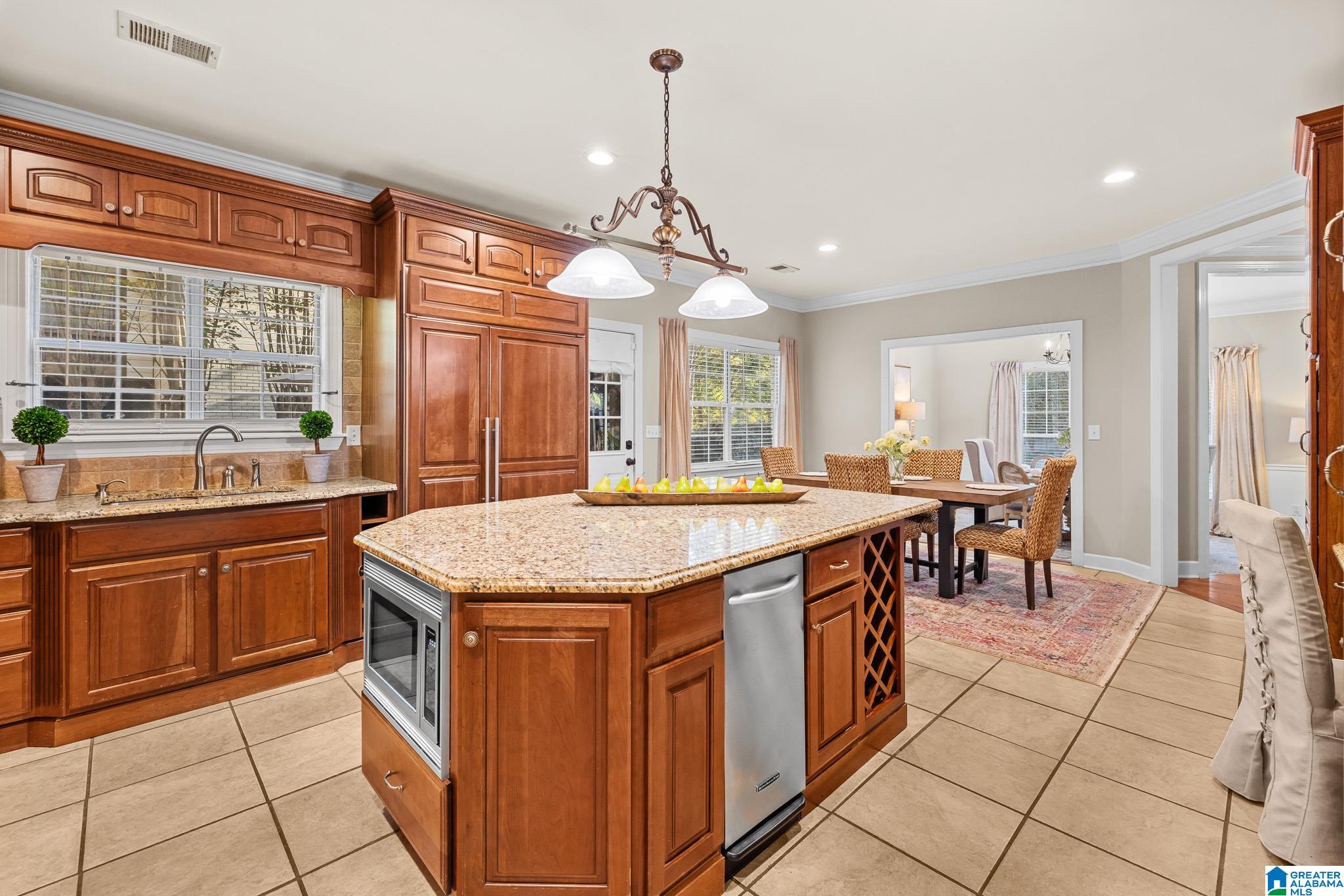 3521 Rhodes Drive Birmingham, AL 35209 - Photo 11 of 38