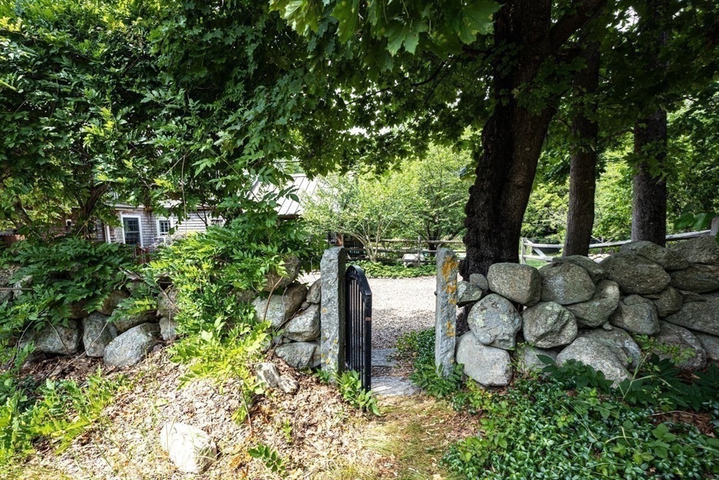 338 Clapp Road Scituate, MA 02066 - Photo 39 of 42