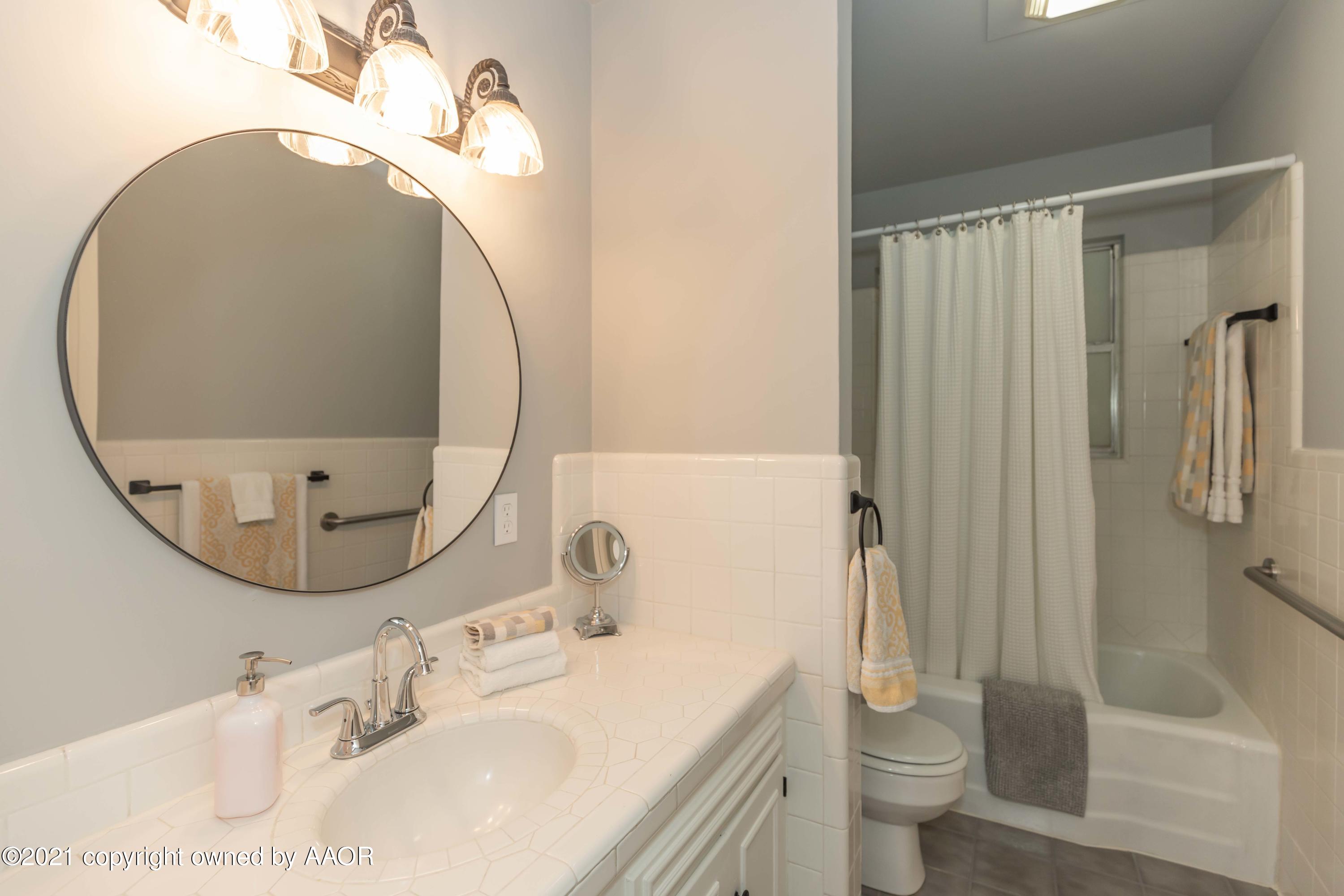 5313 Alvarado Road Amarillo, TX 79106 - Photo 22 of 33 BATHROOM 2