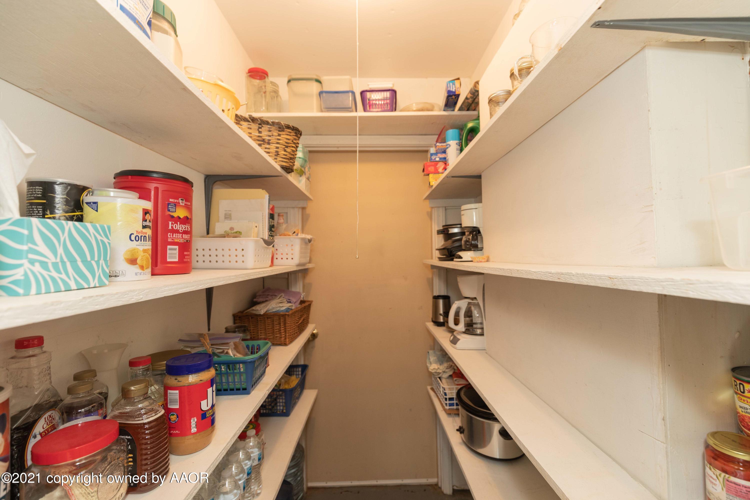 5313 Alvarado Road Amarillo, TX 79106 - Photo 10 of 33 PANTRY