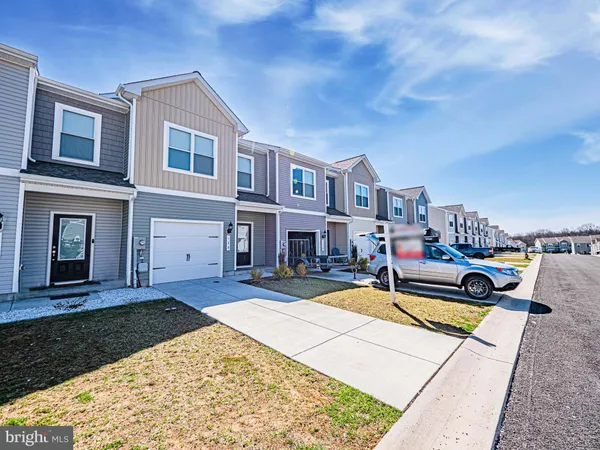 $269,800 | 120 Paddington Street, Falling Waters, WV 25419