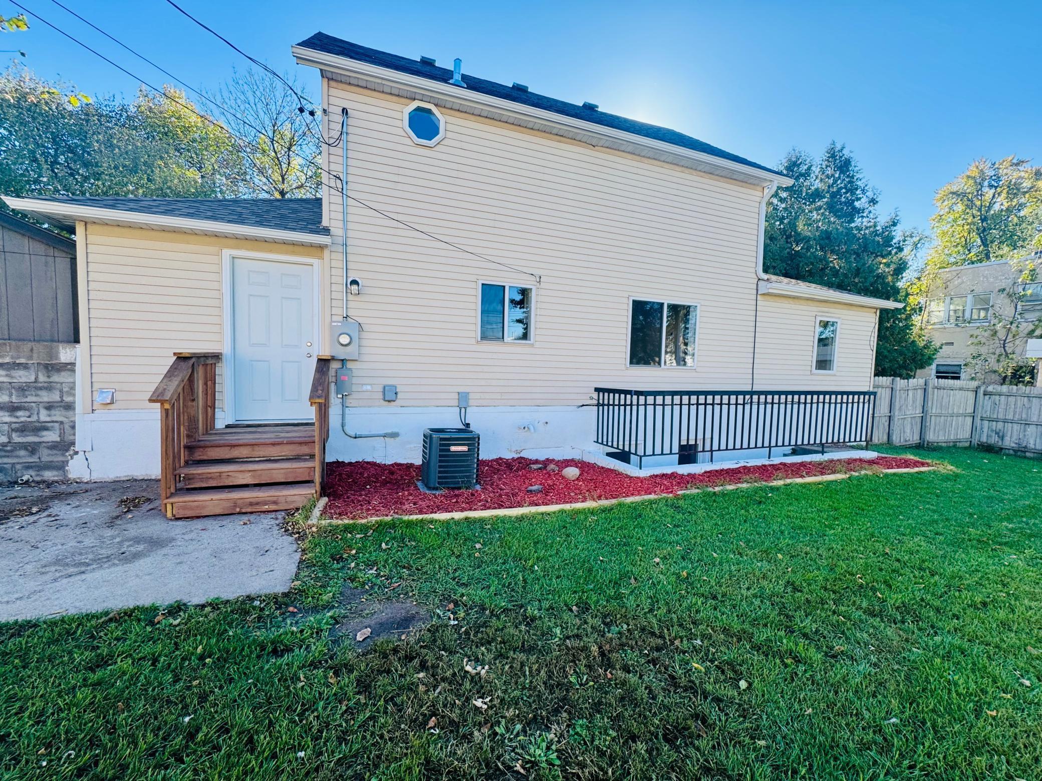 208 2nd Street Southeast Little Falls, MN 56345 - Photo 6 of 28