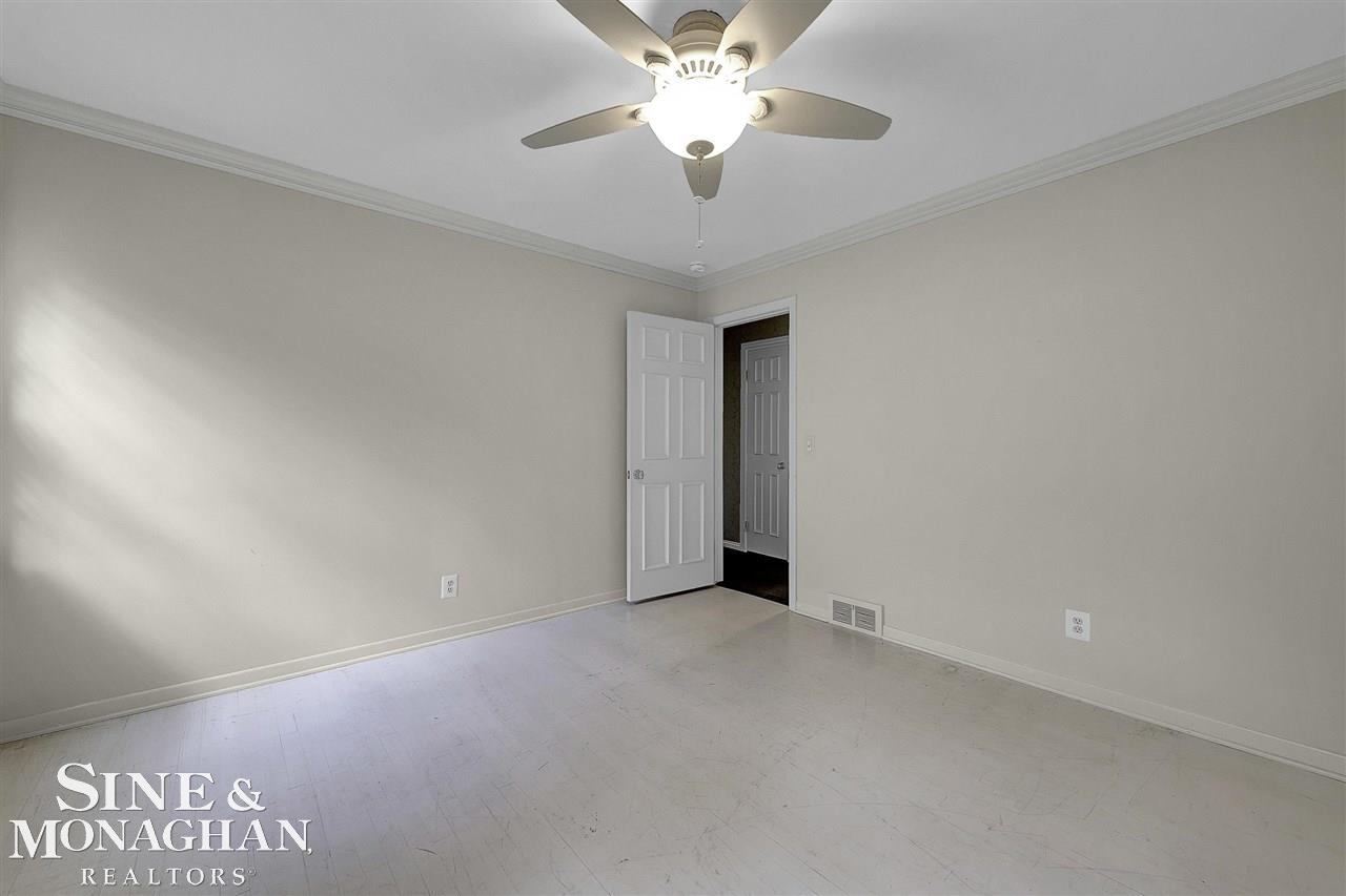 308 Kerby Road Grosse Pointe Farms, MI 48236 - Photo 16 of 32