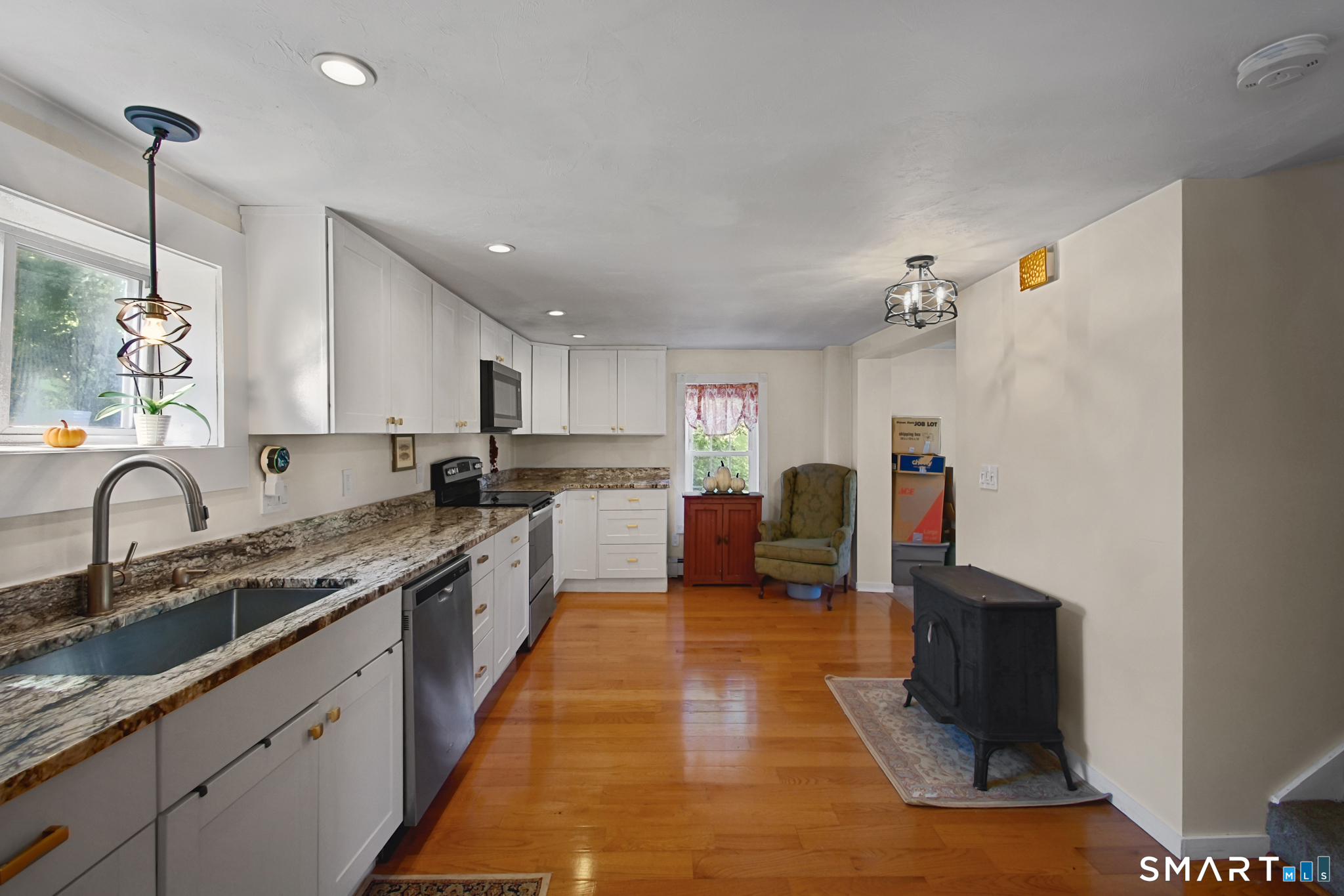 1 Library Road Canterbury, CT 06331 - Photo 4 of 40 Gallery Image 4