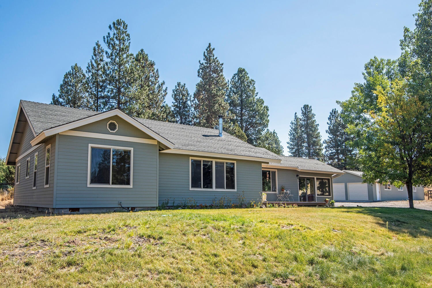 60250 Hanes Road Bend, OR 97702 - Photo 24 of 28 27