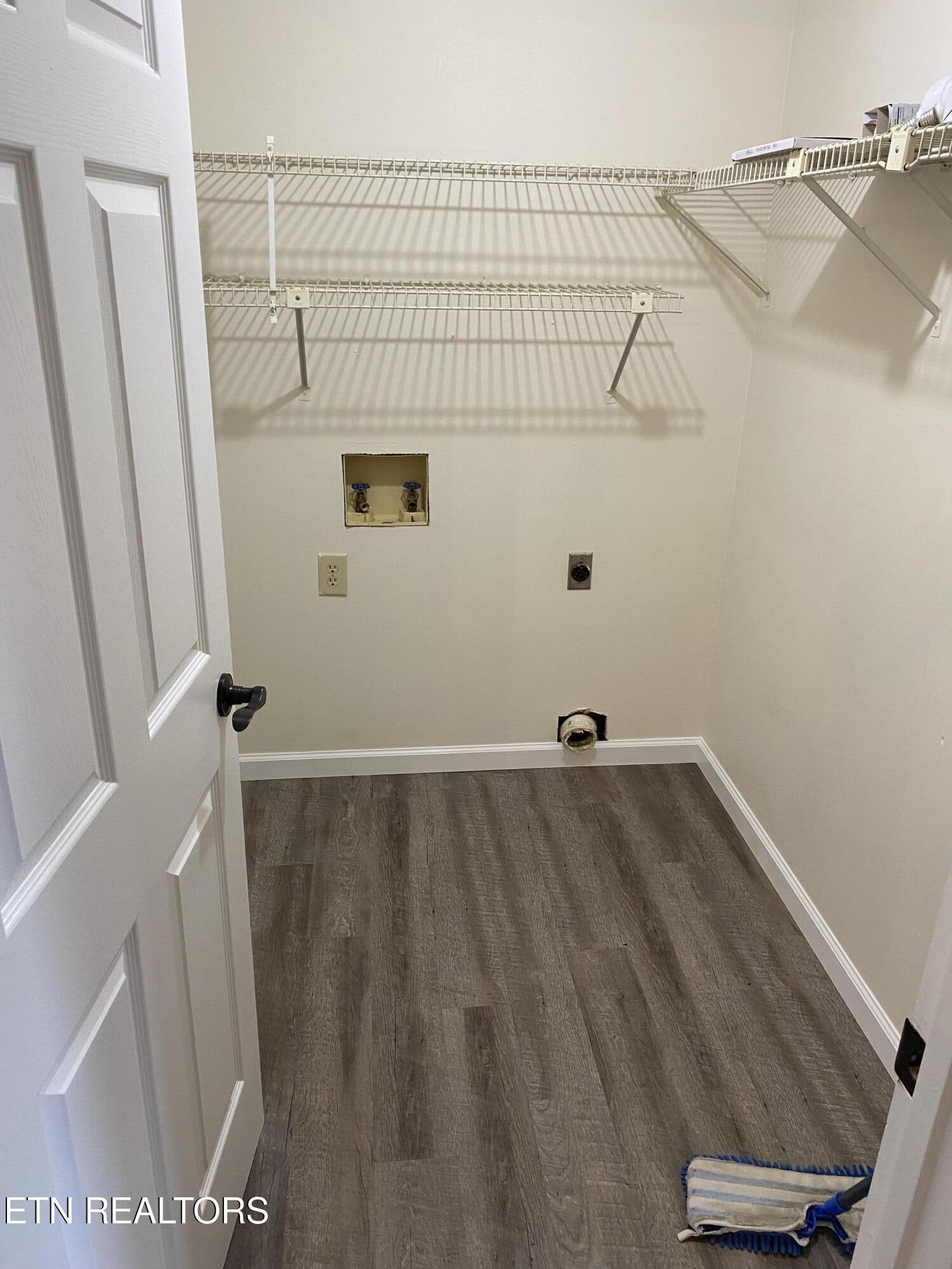 2565 Dunbar Road Crossville, TN 38572 - Photo 28 of 30 2565 Laundry Room