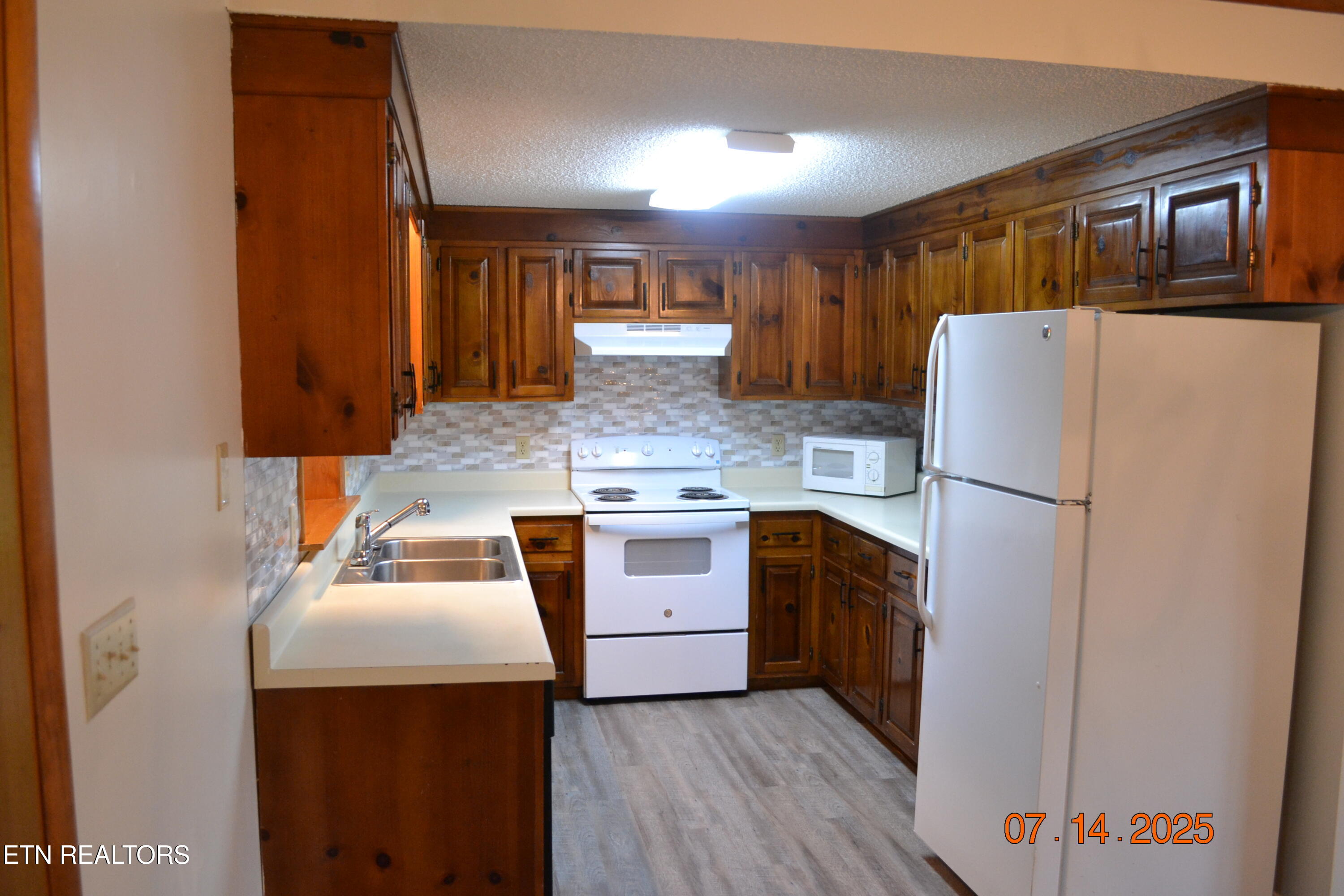 2565 Dunbar Road Crossville, TN 38572 - Photo 8 of 30 Kitchen