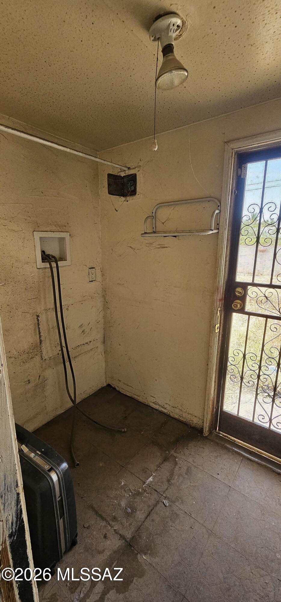 3265 East 24th Street Tucson, AZ 85713 - Photo 11 of 18 Laundry Room