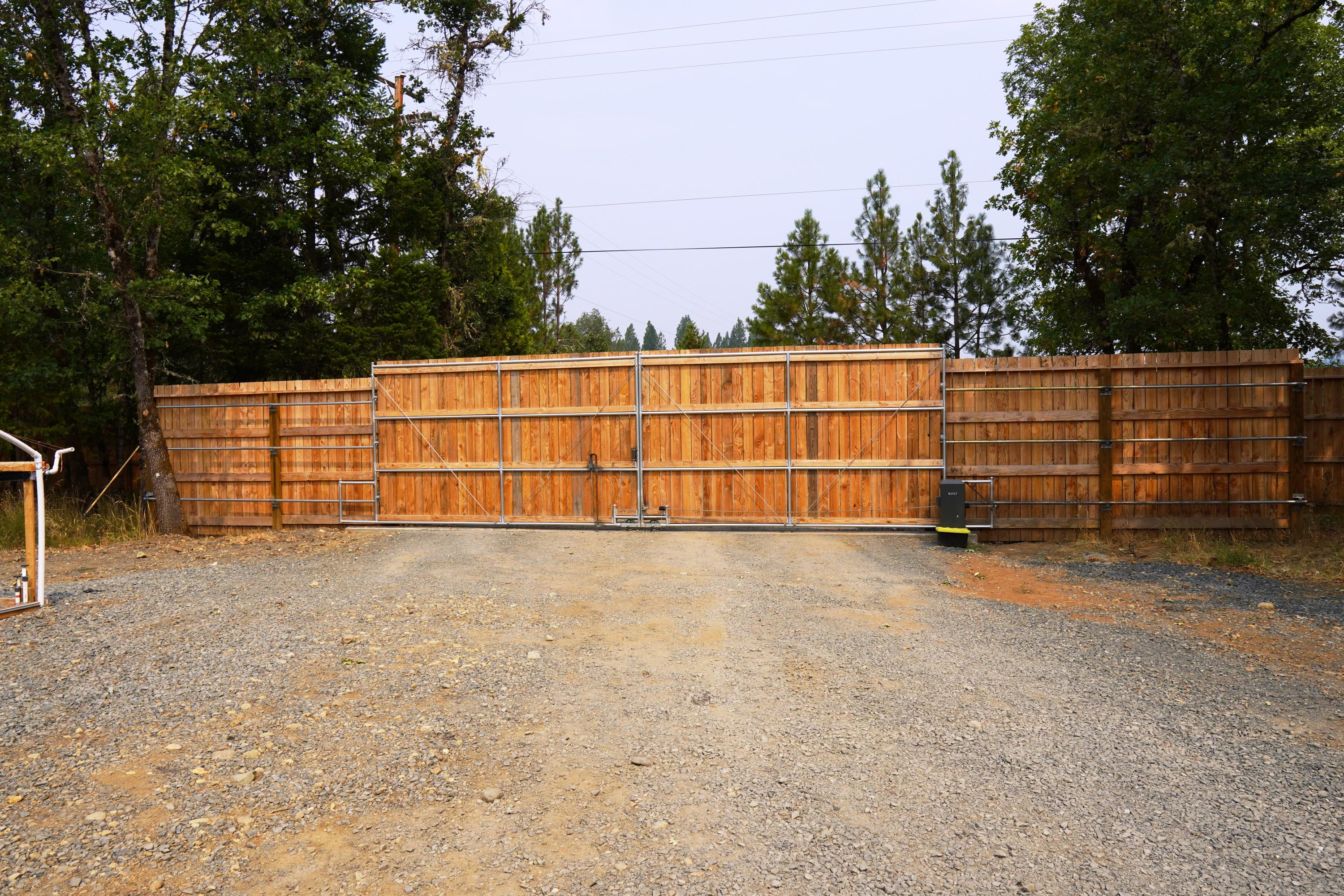 217 Martin Road Cave Junction, OR 97523 - Photo 8 of 27 DSC00642