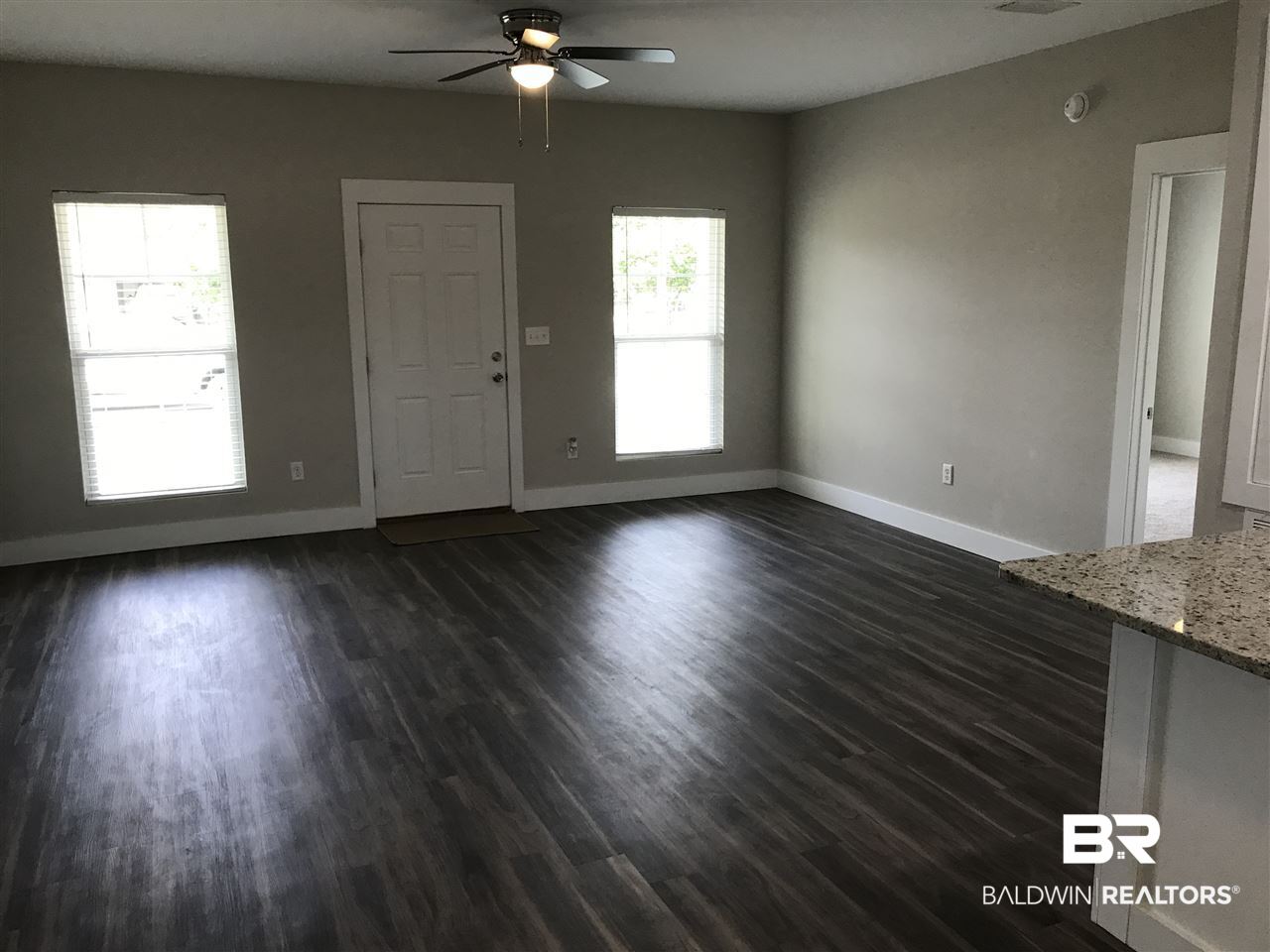 68 Steele Lane Loxley, AL 36551 - Photo 10 of 21 Living room