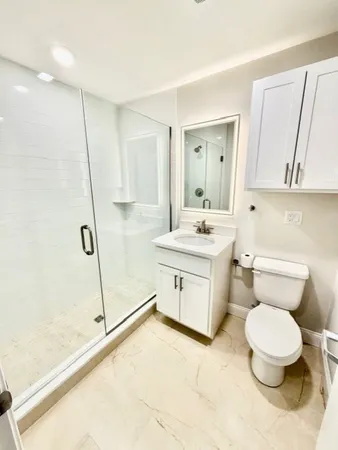 $2,500 | 220 Winthrop Street, Unit 304, Winthrop, MA 02152