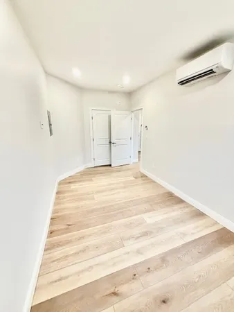 $2,500 | 220 Winthrop Street, Unit 304, Winthrop, MA 02152