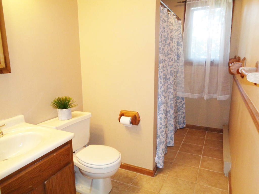 31 A Grammont Road Worcester, MA 01607 - Photo 15 of 27 Gallery Image 15