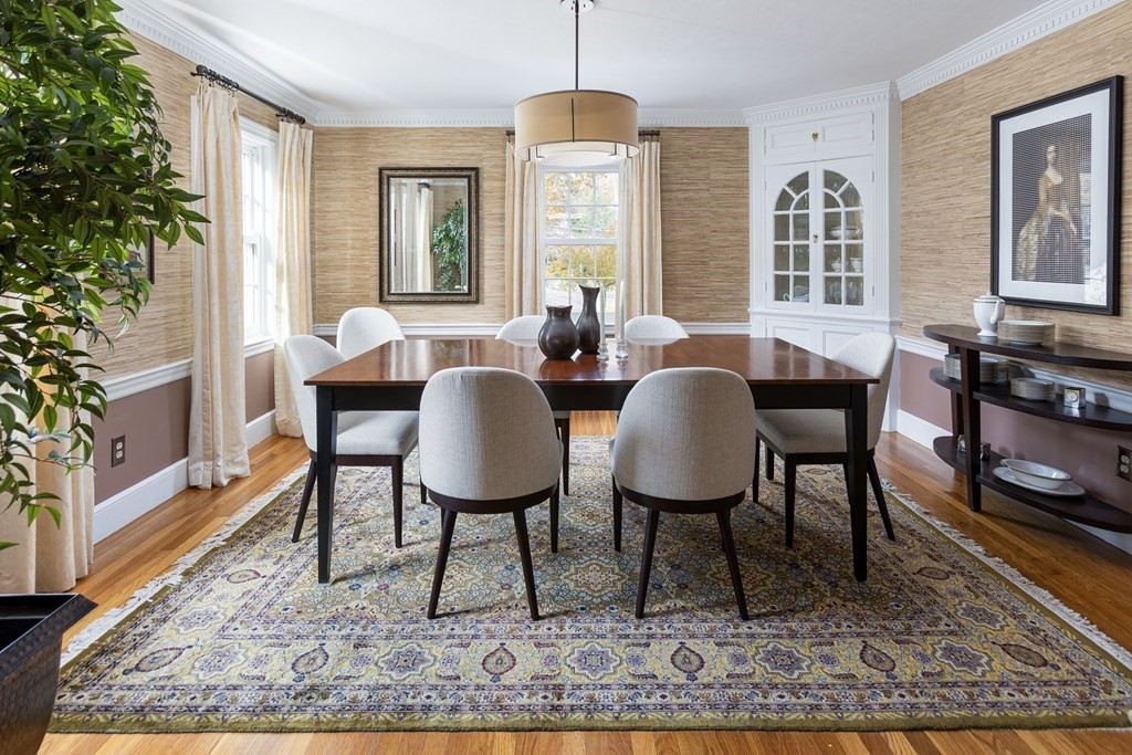47 Arlington Road Brookline, MA 02467 - Photo 4 of 29 a view of a dining room with furniture