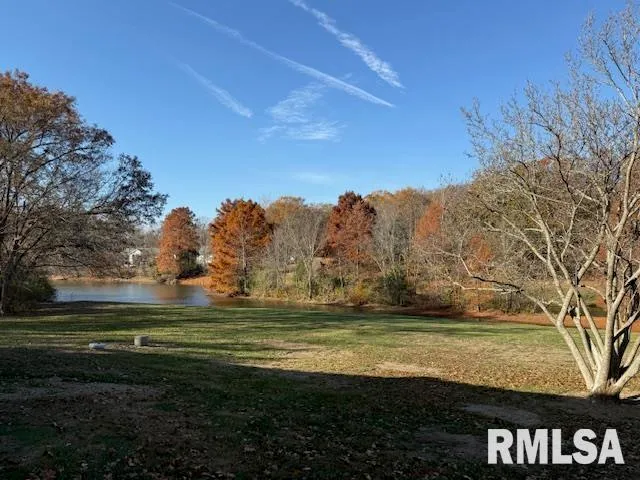 $525,000 | 16429 North Hawthorne Lane, Mount Vernon, IL 62864