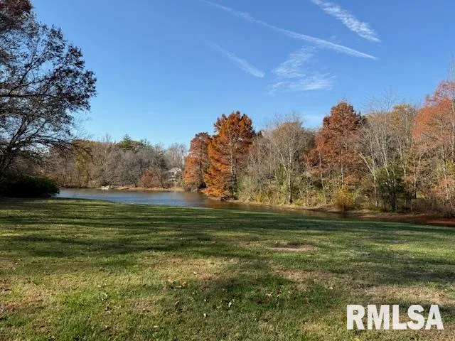 $525,000 | 16429 North Hawthorne Lane, Mount Vernon, IL 62864