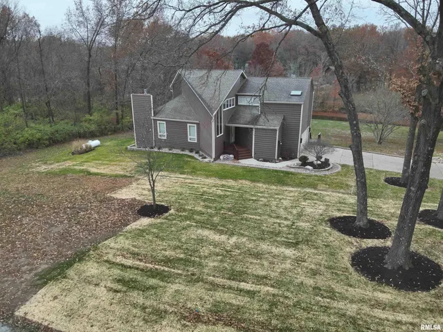 $525,000 | 16429 North Hawthorne Lane, Mount Vernon, IL 62864