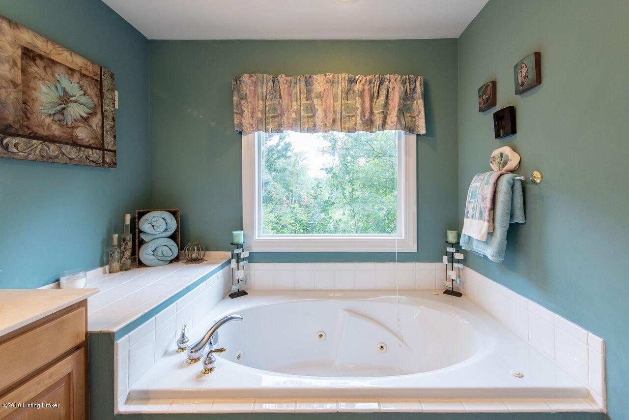 10201 Back Run Road Louisville, KY 40299 - Photo 21 of 57 back run pro master bath tub