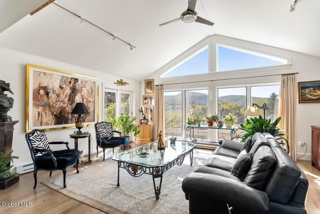 $874,900 | 262 Binninger Road, Salem, NY 12873